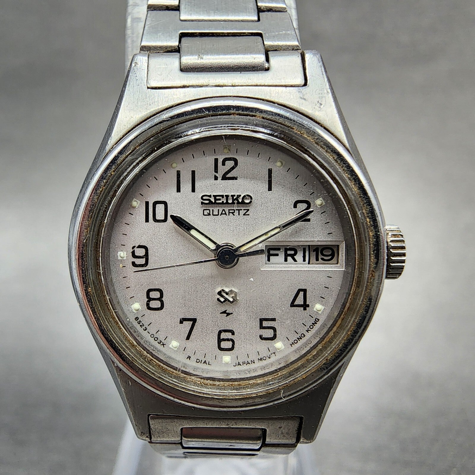 Seiko SQ Watch Women 23mm Silver Dial Silver Tone Daydate Round 85230039 NewBat1