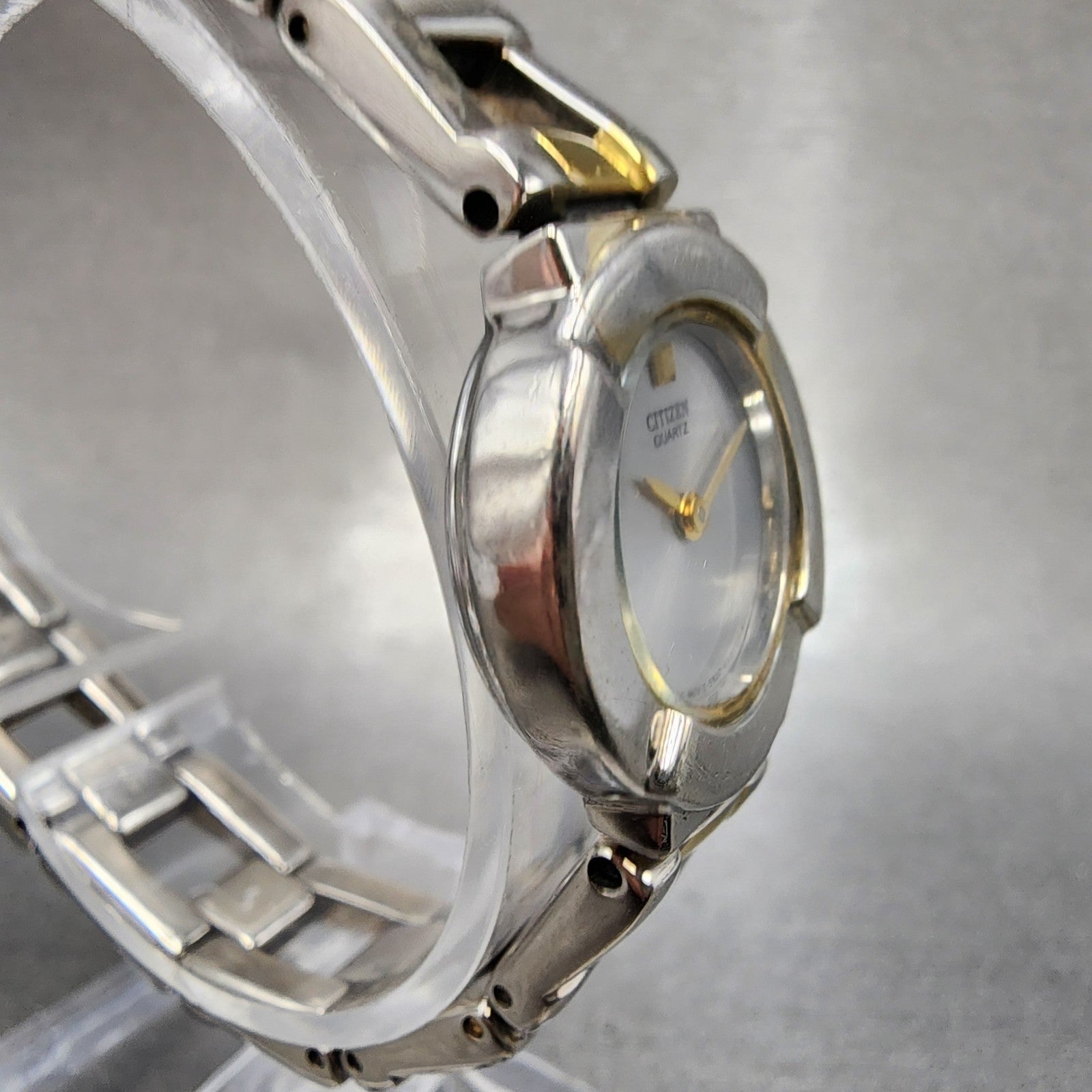 Citizen Watch Women 22mm Silver Dial Two Tone Round 5920K15656 New Battery3