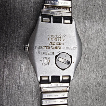 Swatch CONTRAST S Watch Men White Dial Silver Tone Round YLS1004 New Battery10