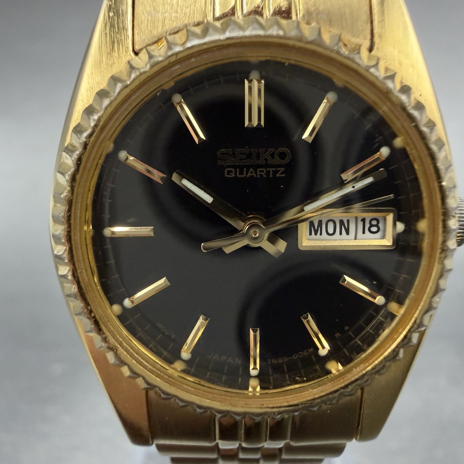 Seiko Watch Women 24mm Black Tone Gold Tone Daydate Round 7N83-0041 New Battery1