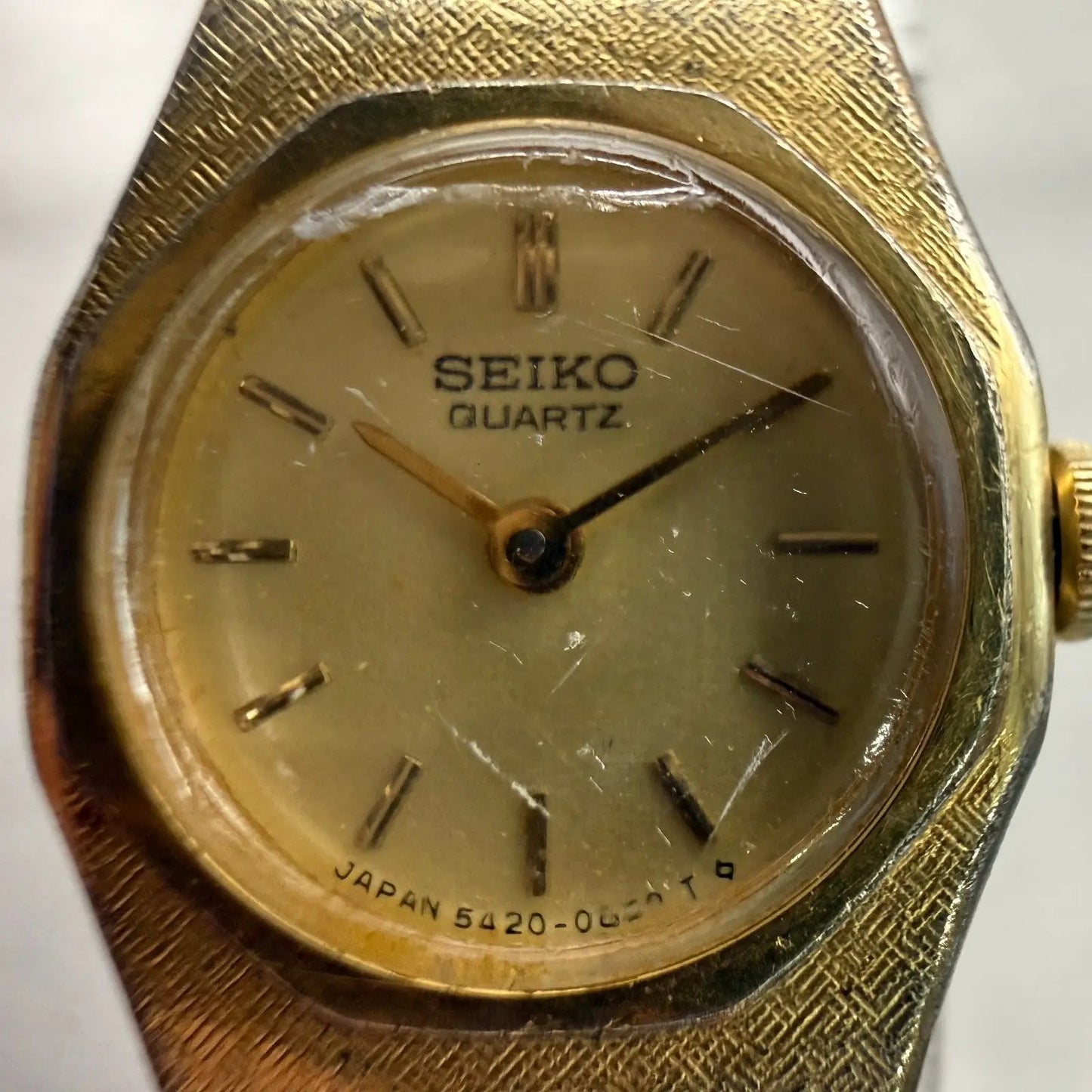 Seiko Watch Women 17mm Gold Dial Gold Tone Oval 5420-0130 New Battery Vintage1