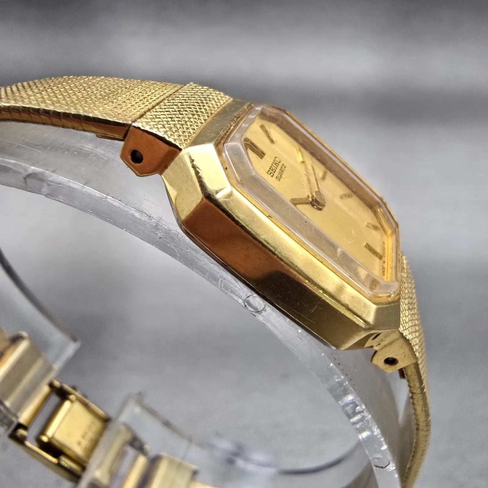 Seiko Watch Women 17mm Gold Dial Gold Tone Octagon 4N00-5139 New Battery VTG3