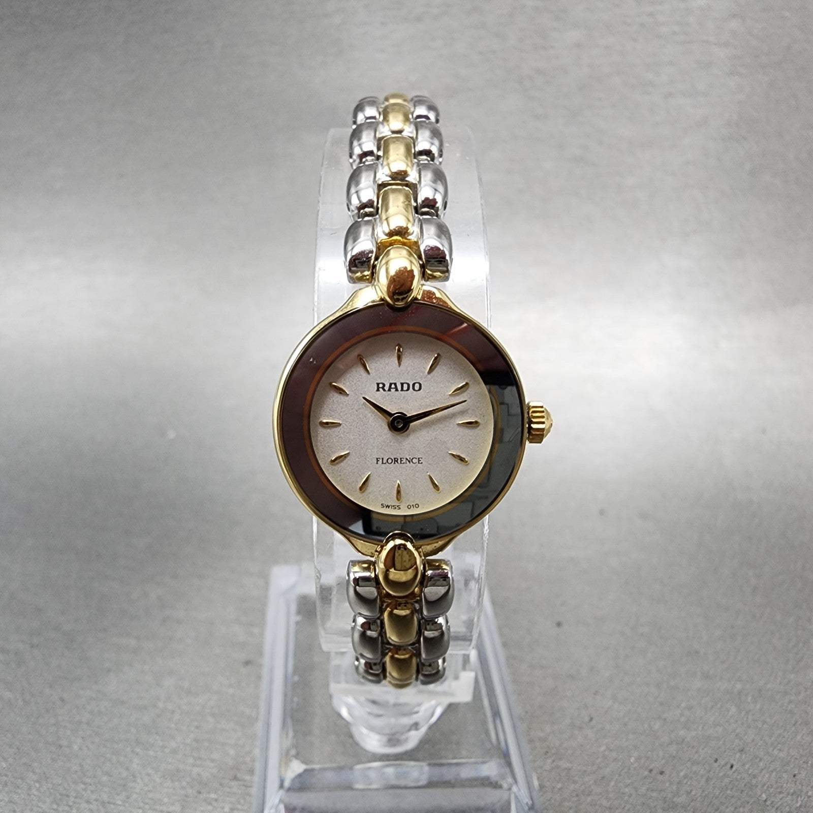 Rado Florence Watch Women 20mm White Dial Two Tone Round 153.3665.2 New Battery0