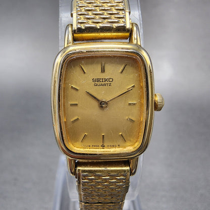 Seiko Watch Women 17mm Gold Dial Gold Tone Rectangle 2Y005B49 New Battery1