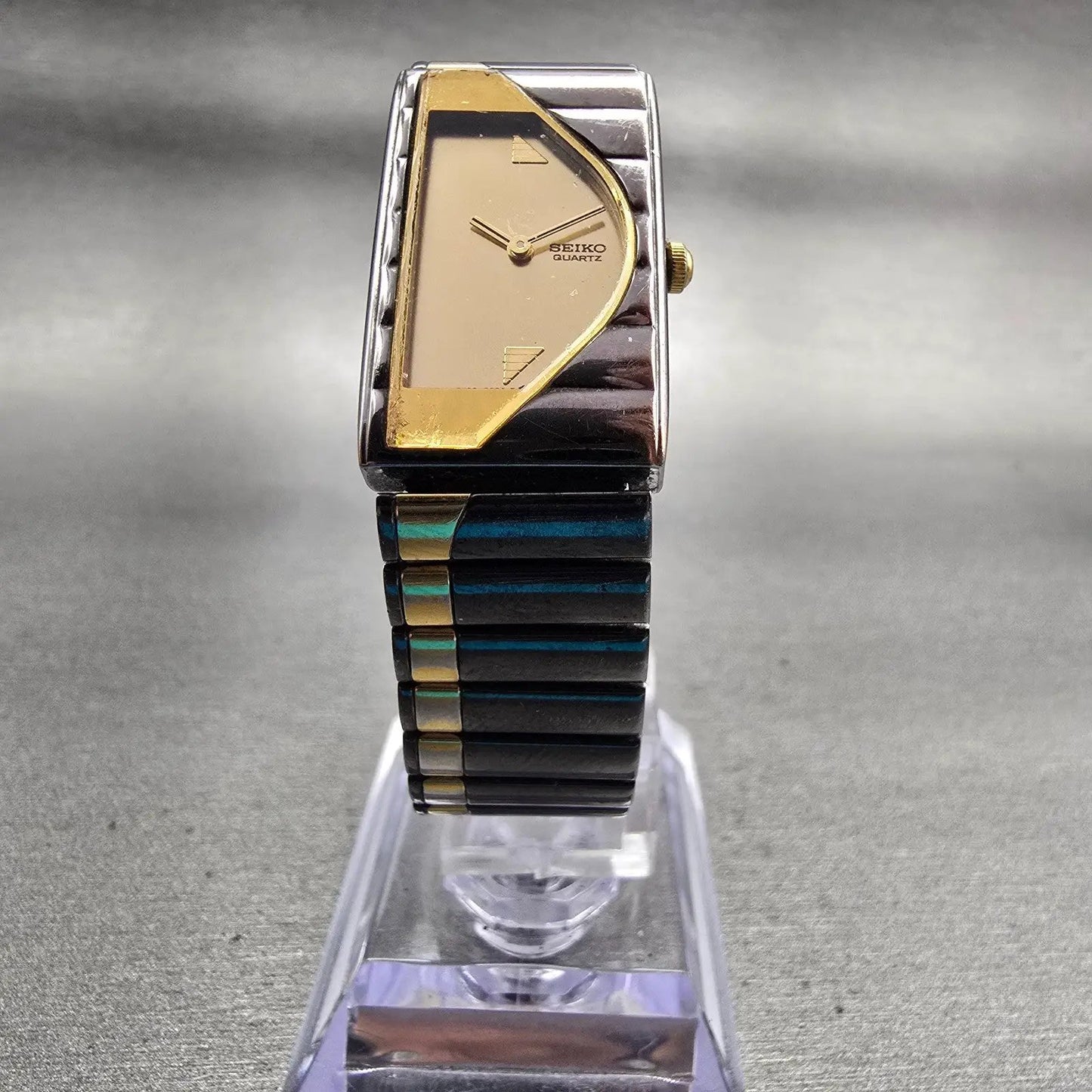 Seiko Asymmetrical Watch Women 17mm Gold Dial Black & Gold Tone 2Y00-5G29 NewBat5