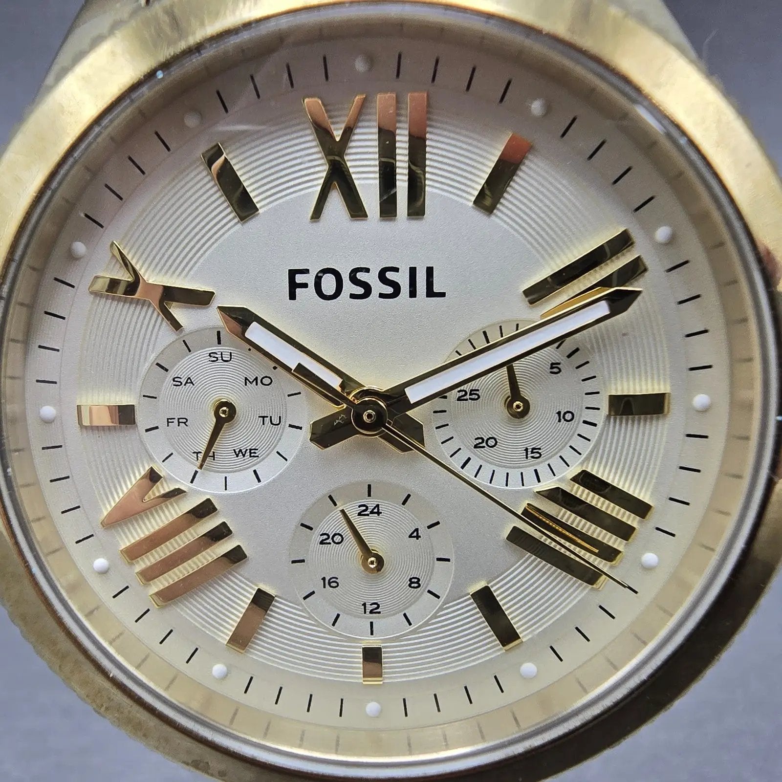 Fossil Cecile Watch Women 40mm Cream Dial Gold Tone Daydate AM4510 New Battery S1