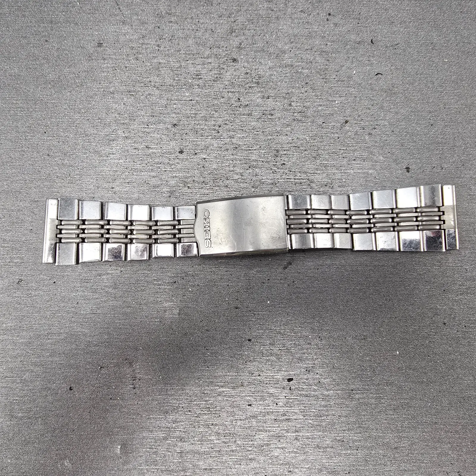 Seiko Beads Of Rice Bracelet 20mm Stainless Steel Silver Tone Tri Folding Clasp0