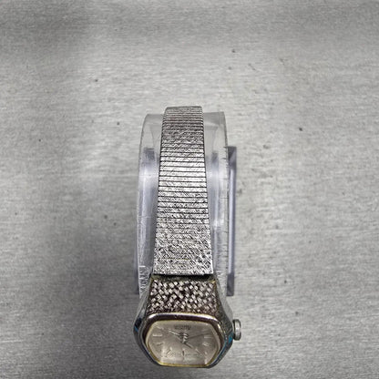 Seiko Watch Women 16mm Silver Dial Silver Tone Oval 4N01-5021 New Battery VTG4