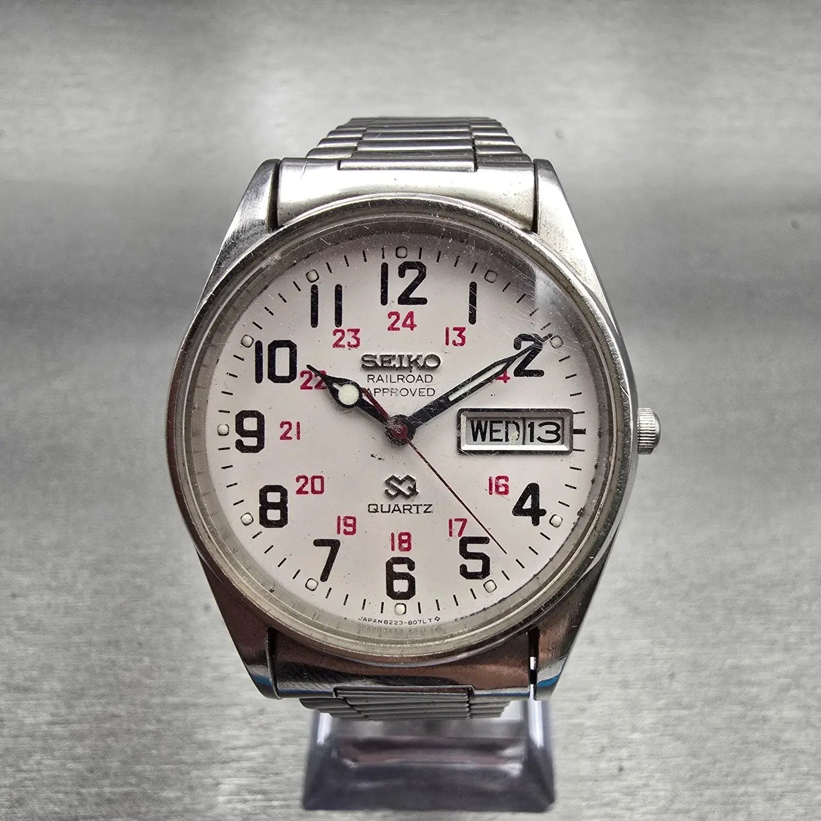 Seiko SQ Railroad Approved Watch Men 34mm White Dial Daydate 8223-8049 New Batt0