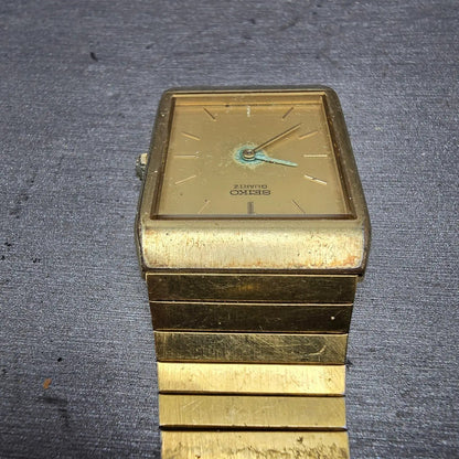 Seiko Tank Watch Men 25mm Champagne Dial Gold Tone Rectangle 6530-5420 PARTS VTG5