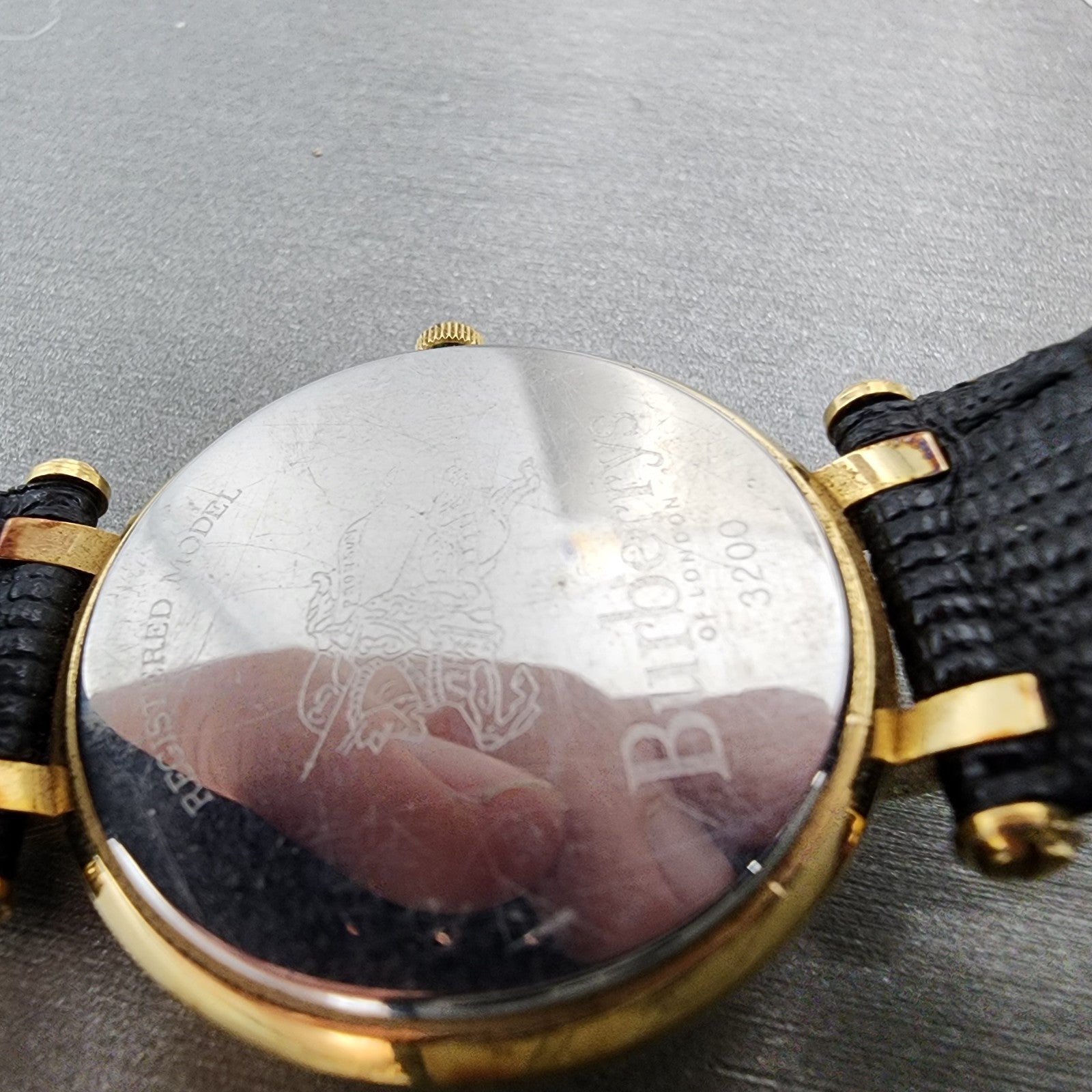 Burberry Watch Men 32mm Black Dial Gold Tone Round 3200 PARTS10