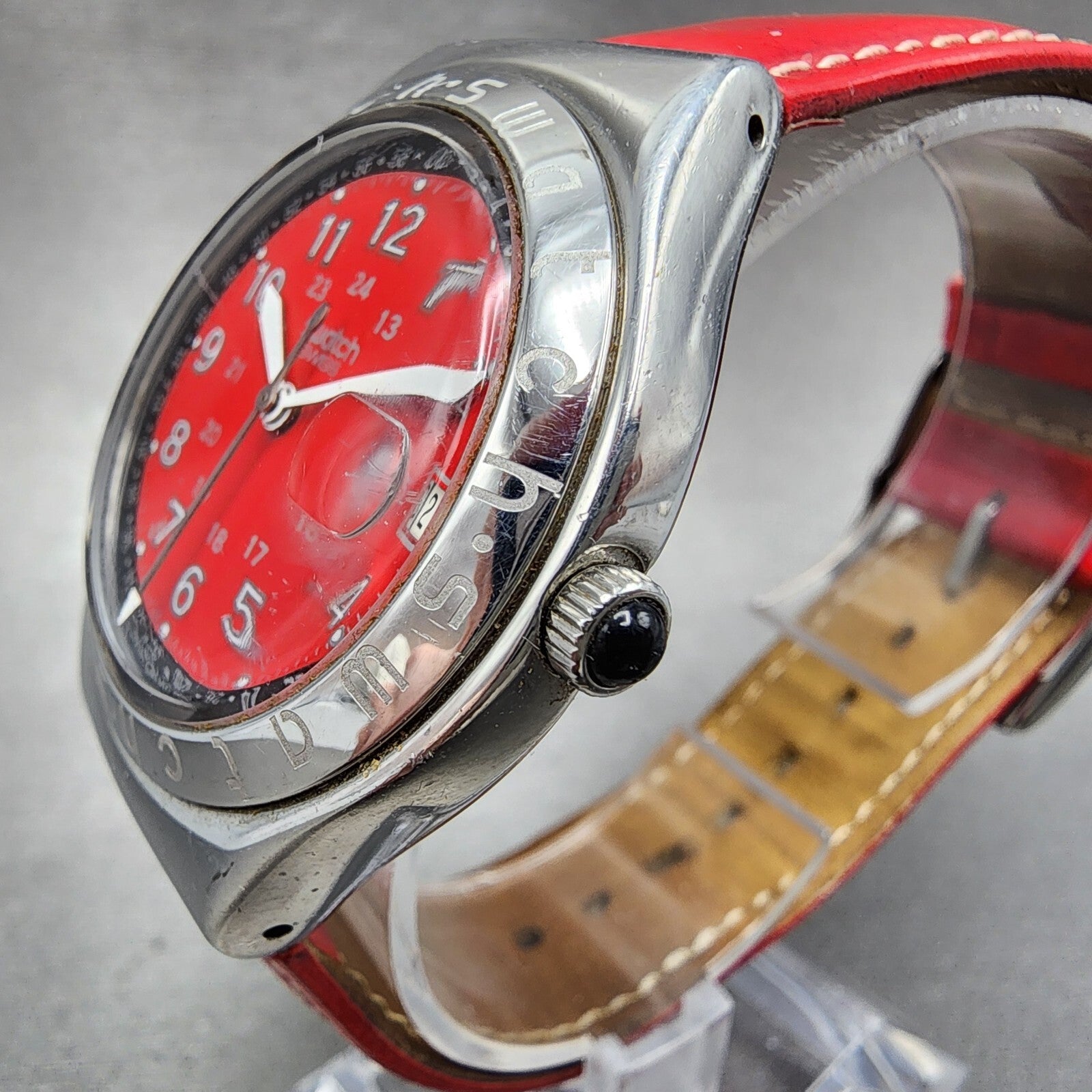 Swatch Irony Happy Joe Red Watch Men 37mm Red Dial Steel Date Round New Battery2