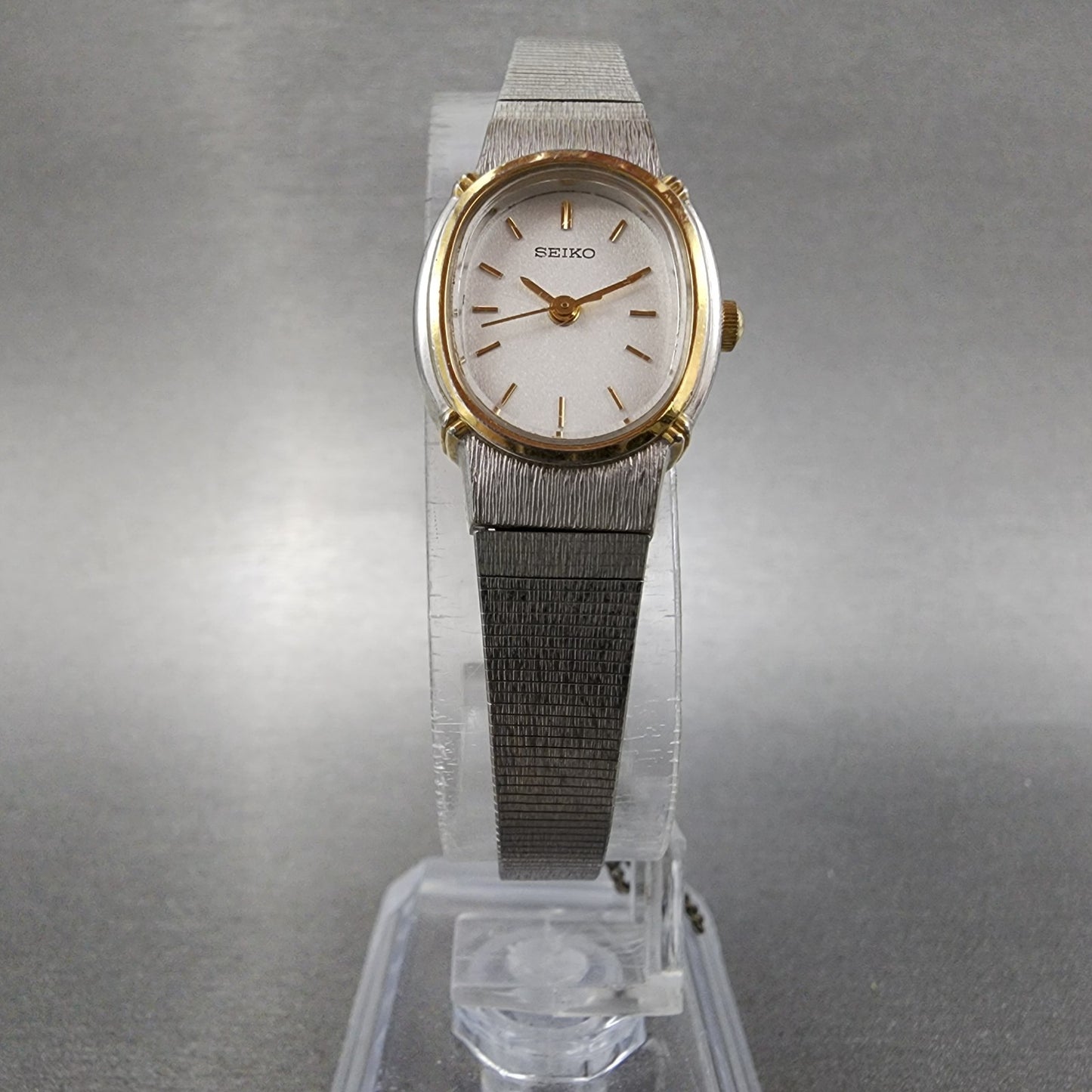 Seiko Watch Women 18mm White Dial Two Tone Oval 73216100 New Battery5