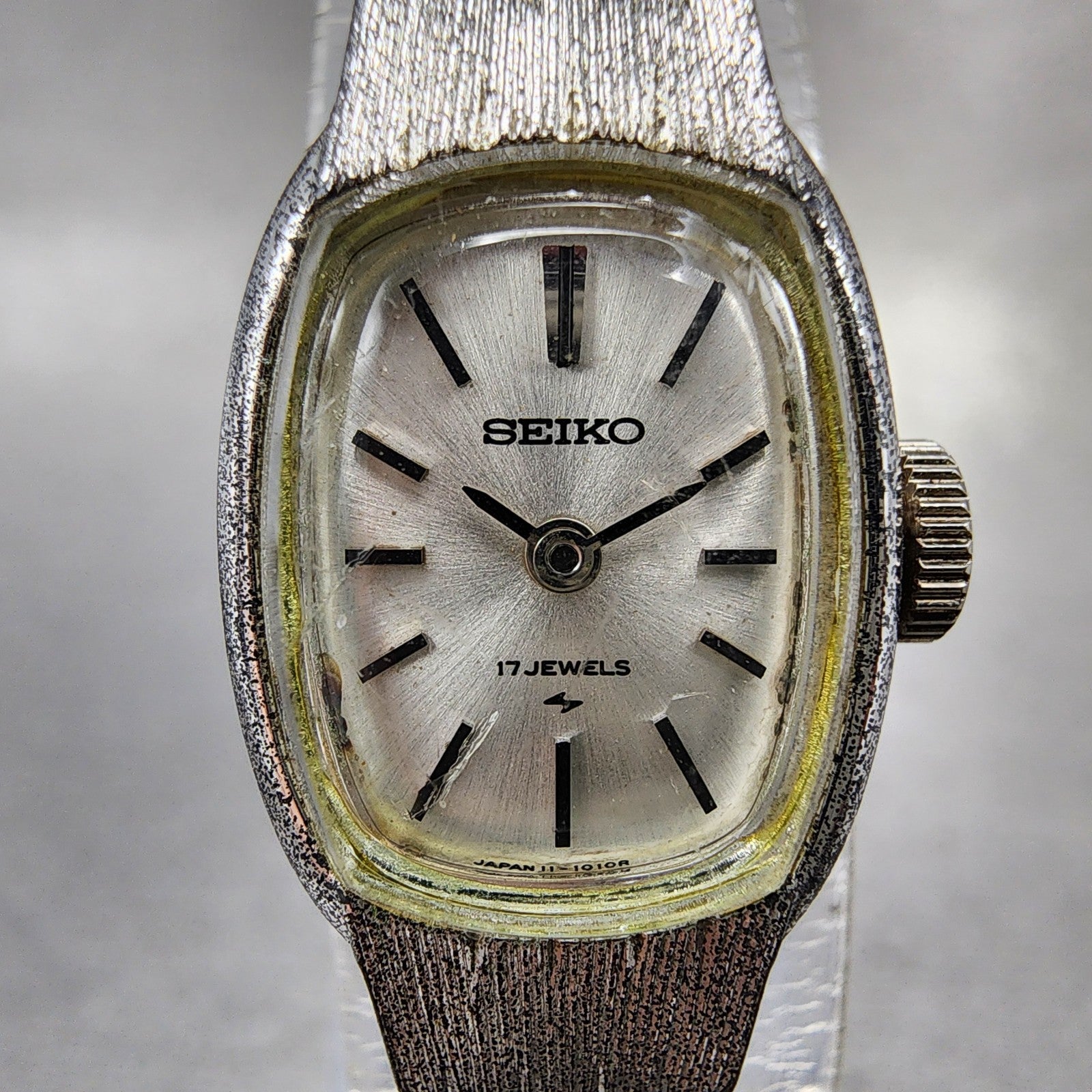 Seiko Watch Women 15mm Silver Dial Silver Tone Manual Round 113360 Runs1