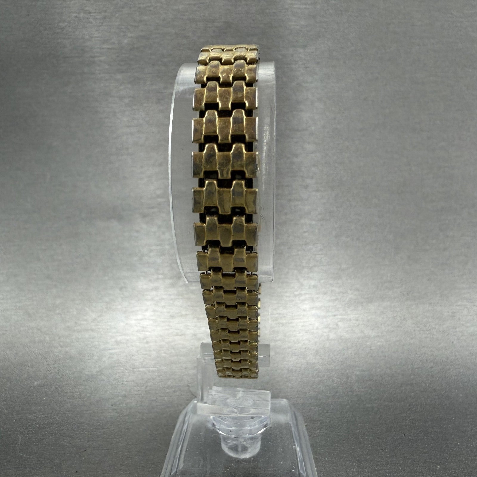 Seiko Tank Watch Women 12mm Black Dial Gold Tone Rectangle 2E20-6429 New Battery7