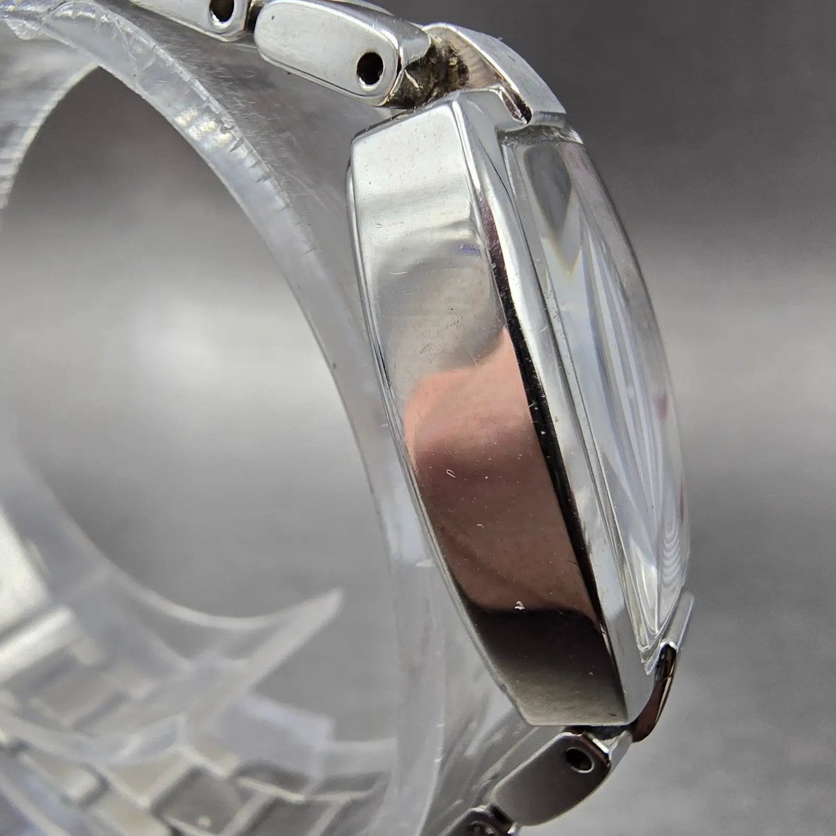 Seiko Solar Tank Watch Women 18mm White Dial Silver Rectangle Lukia Runs V1114