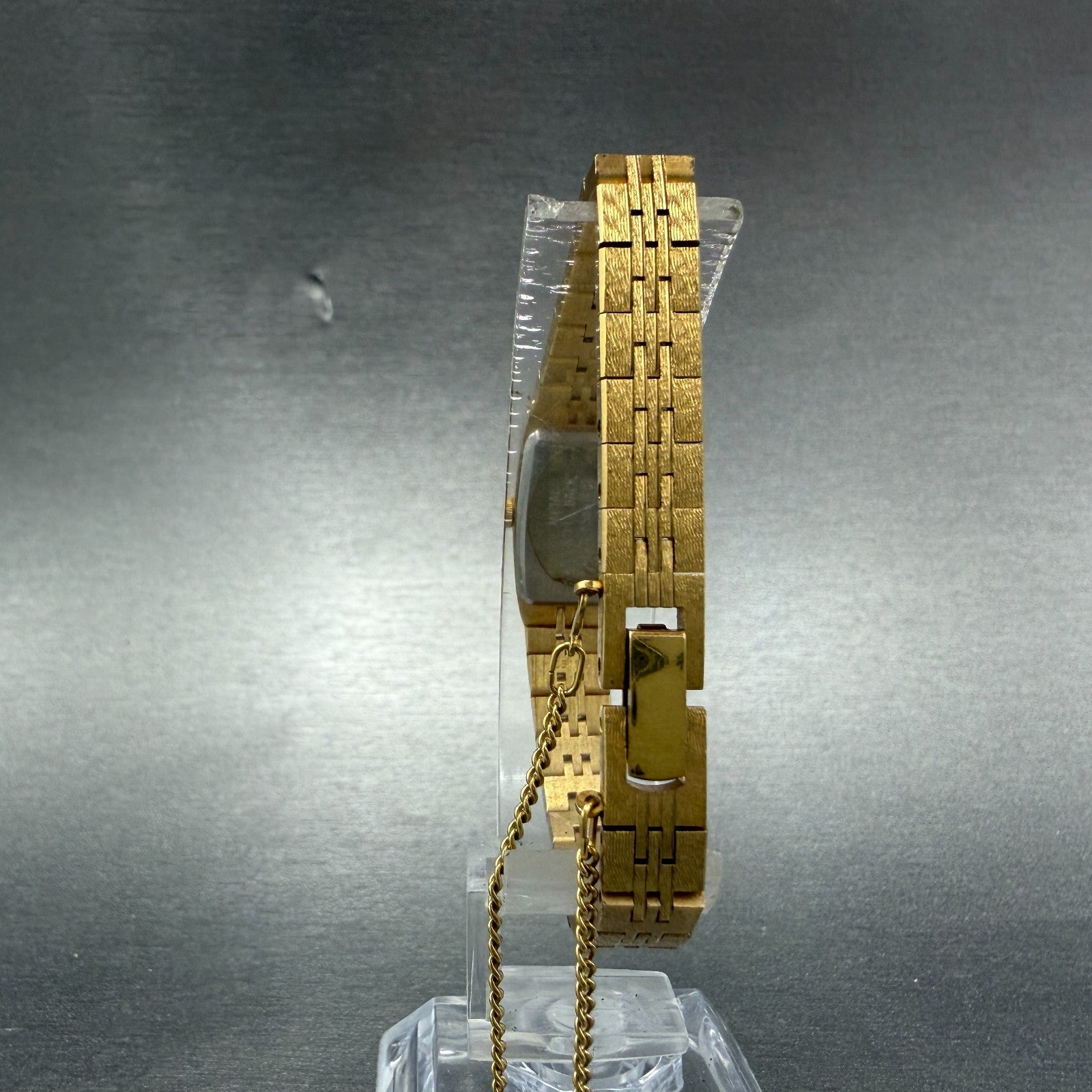 Seiko Tank Watch Women 12mm Champagne Dial Gold Tone 2E20-5559 New Battery7