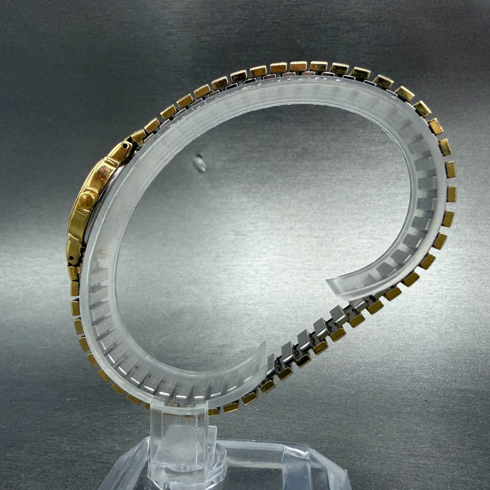 Seiko Watch Women 17mm Champagne Dial Gold Tone Rectangle 2Y00-5028 New Battery66