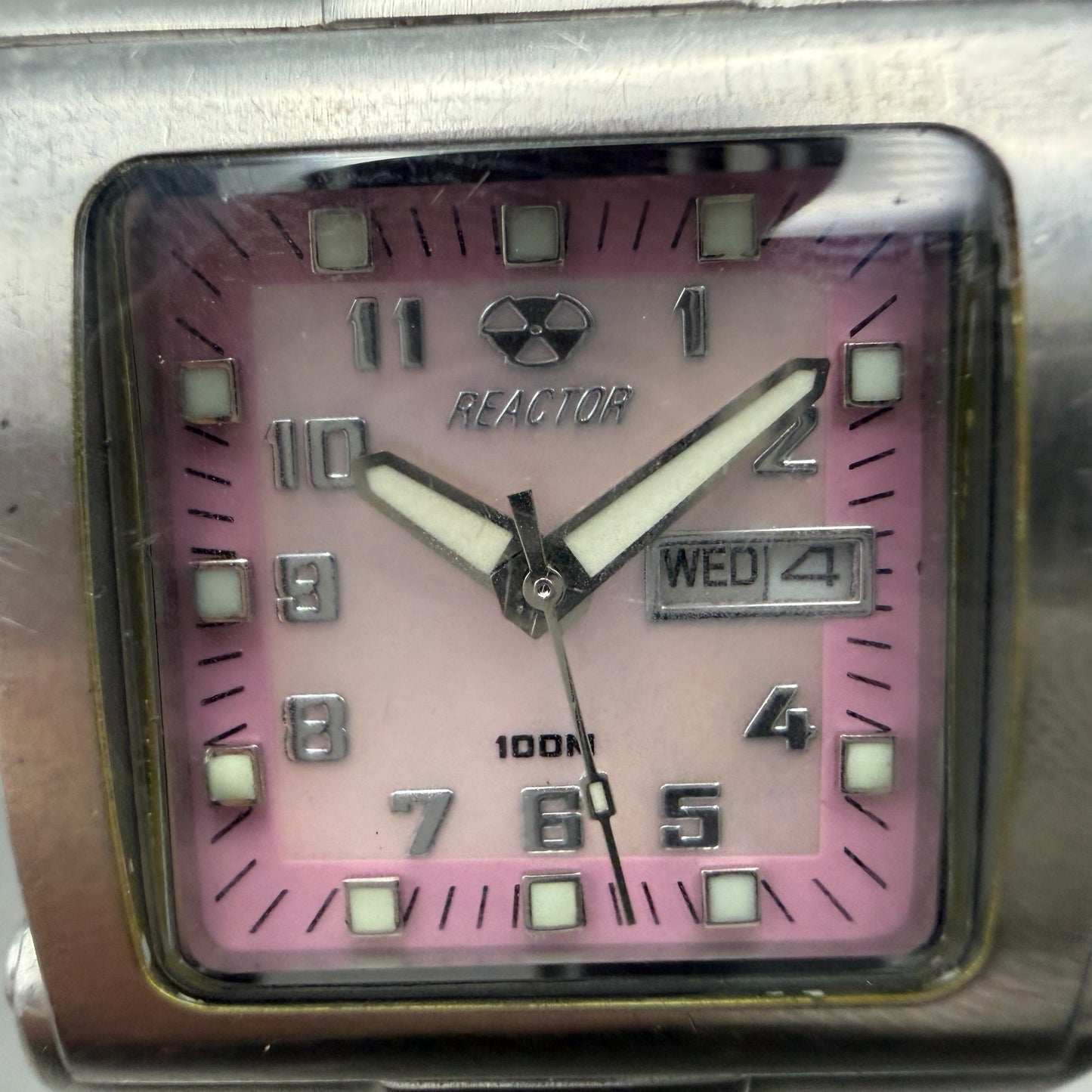 Reactor MC2 Watch Women 27mm Pink Dial Silver Tone Daydate Rectangle New battery1