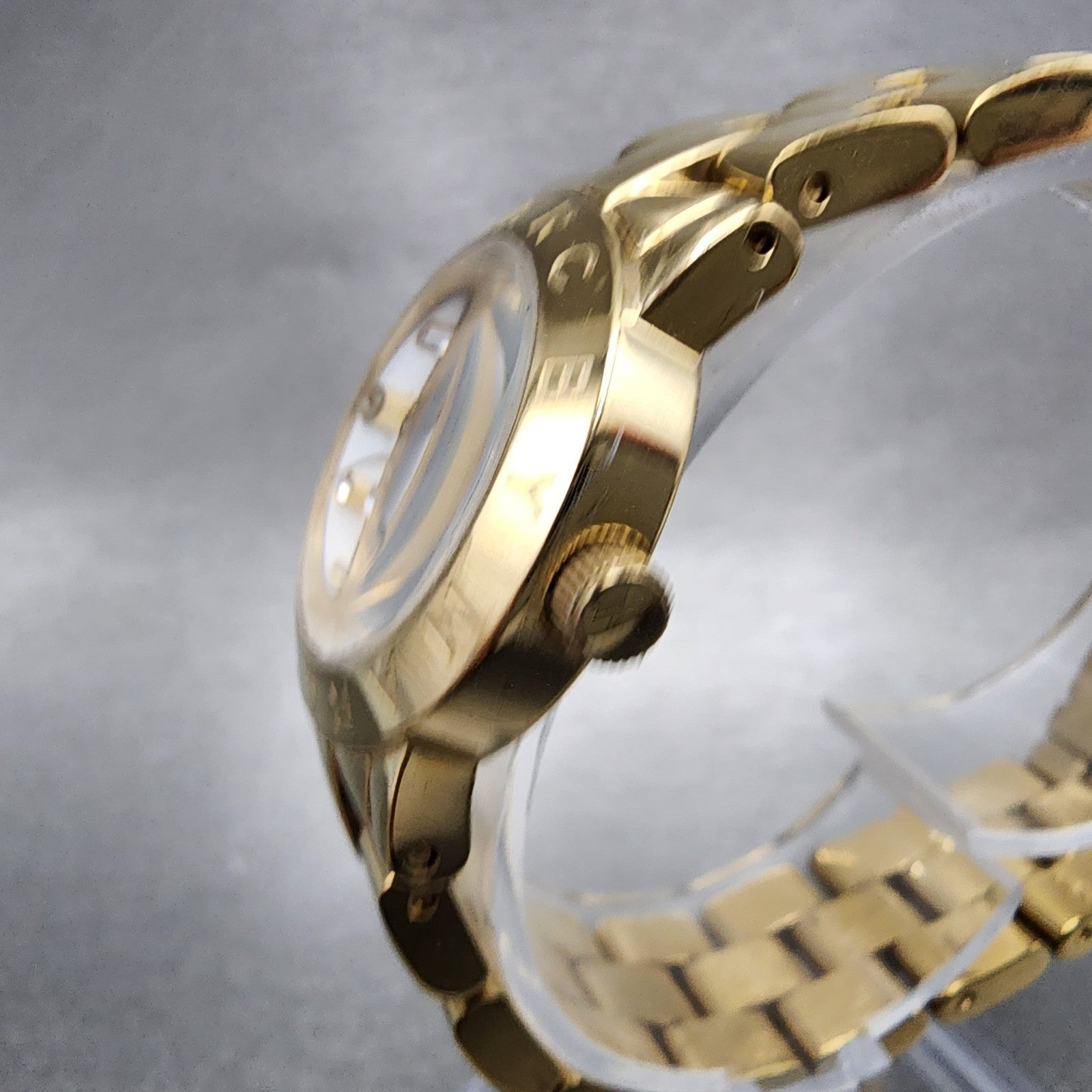 Marc By Marc Jacobs Mini Amy Watch Women 26mm White Dial Gold Tone New Battery2