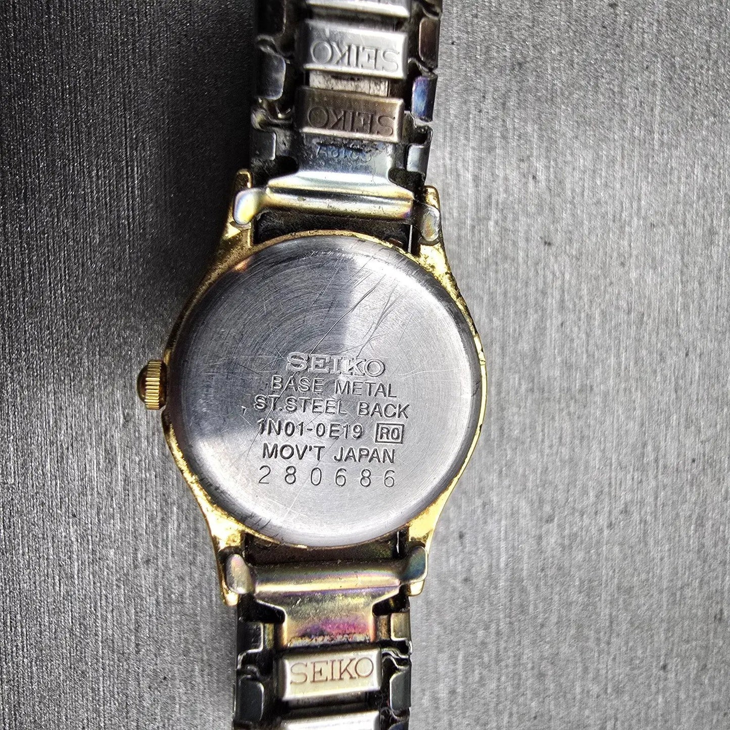 Seiko Watch Women 20mm Gold Dial Gold Tone Round 1N01-0E19 New Battery Vintage d10