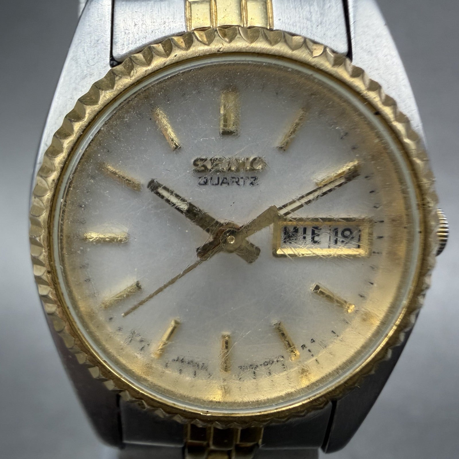 Seiko Watch Women 25mm White Dial Two Tone Daydate Round 7n83-0041 New Batt ONSI1