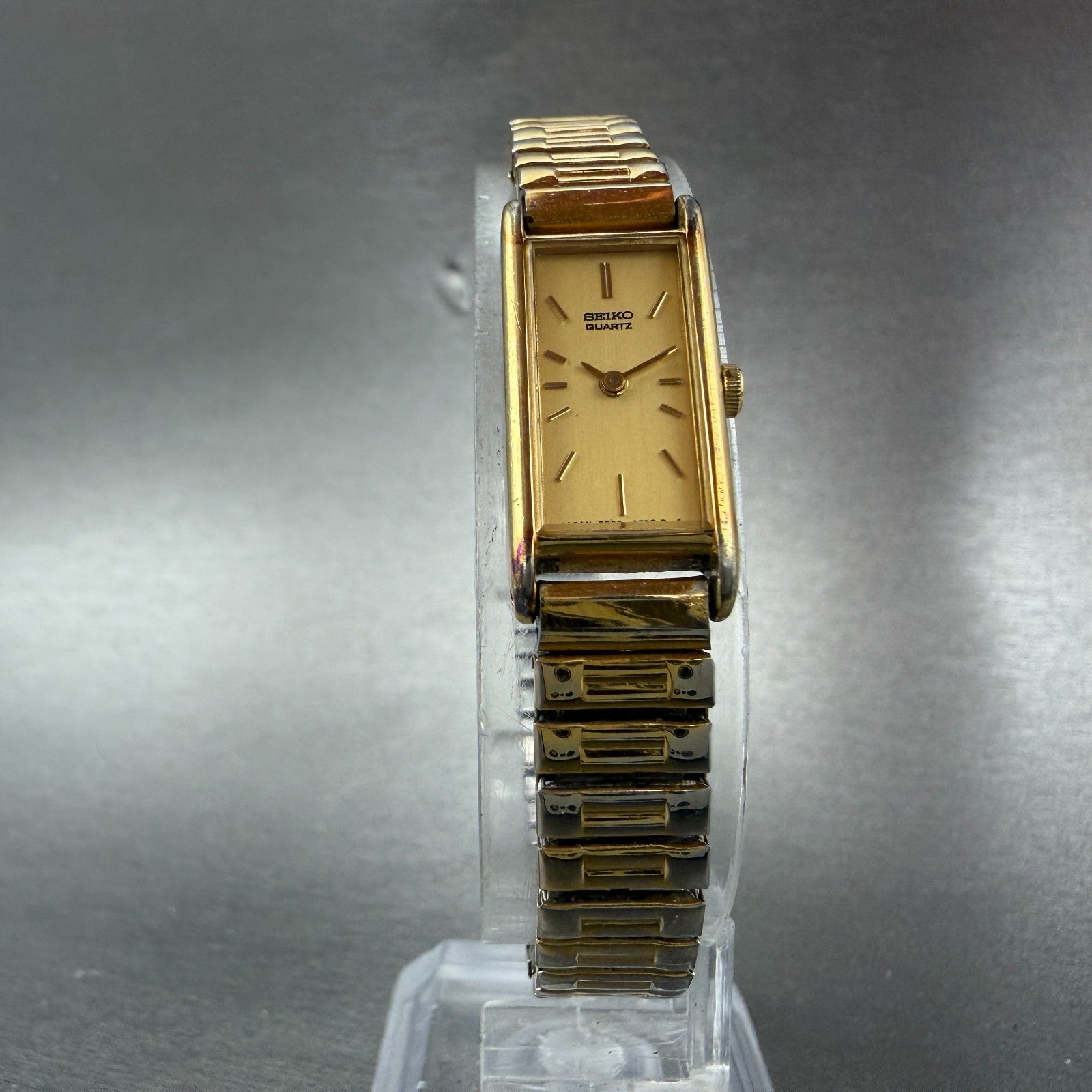 Seiko Tank Watch Women 12mm Champagne Dial Gold Tone 2E20-5239 New Battery H7645