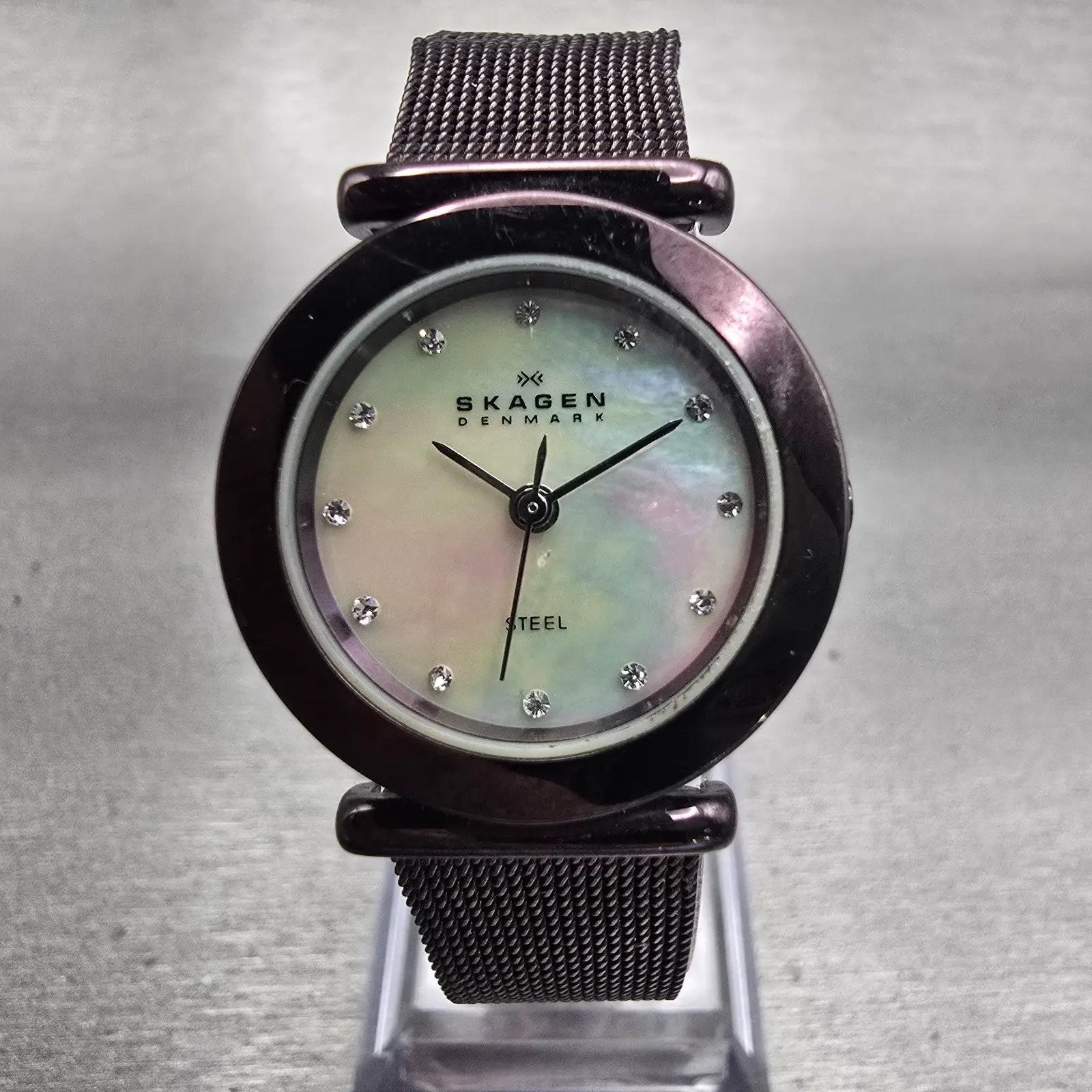 Skagen Denmark Watch Women 25mm MOP Dial Purple Tone Round 107SMMD New Battery0