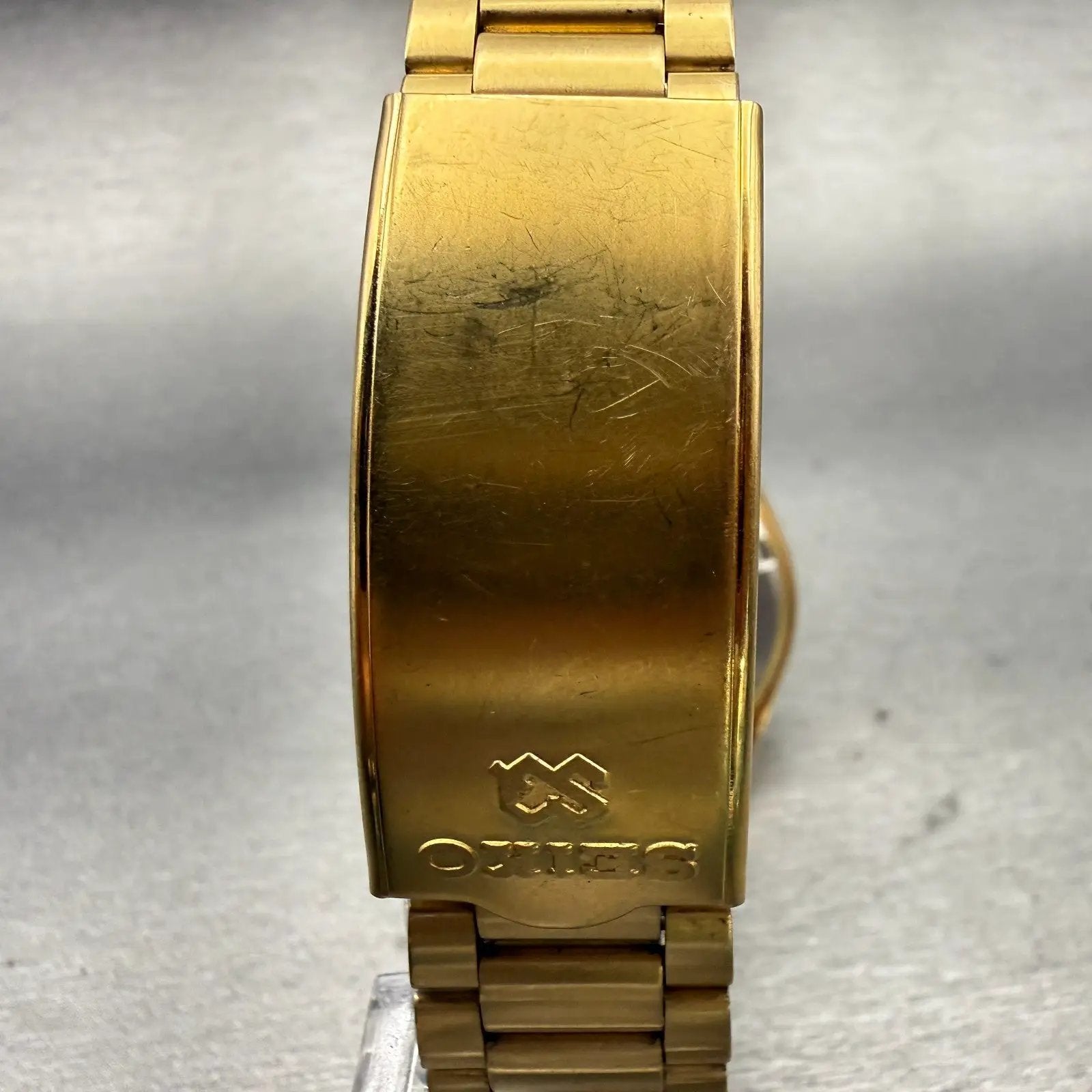 Seiko SQ Watch Men 35mm Champagne Dial Gold Tone Daydate Round 8123-7239 New Bat7