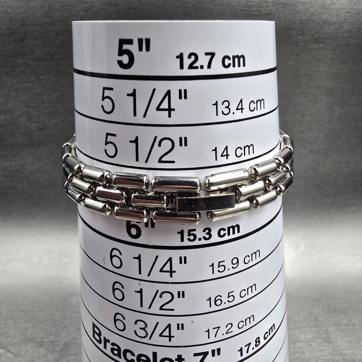 Bulova Watch Women 16mm Silver Dial Silver Tone Oval 91L14 New Battery9