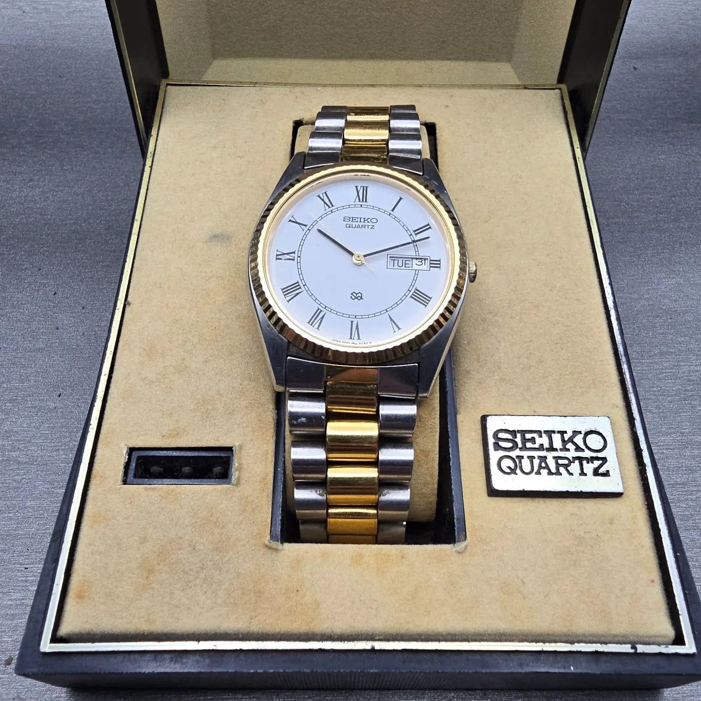 Seiko President Watch Men 36mm White Dial Two Tone Daydate 5Y23-8A60 New Battery0