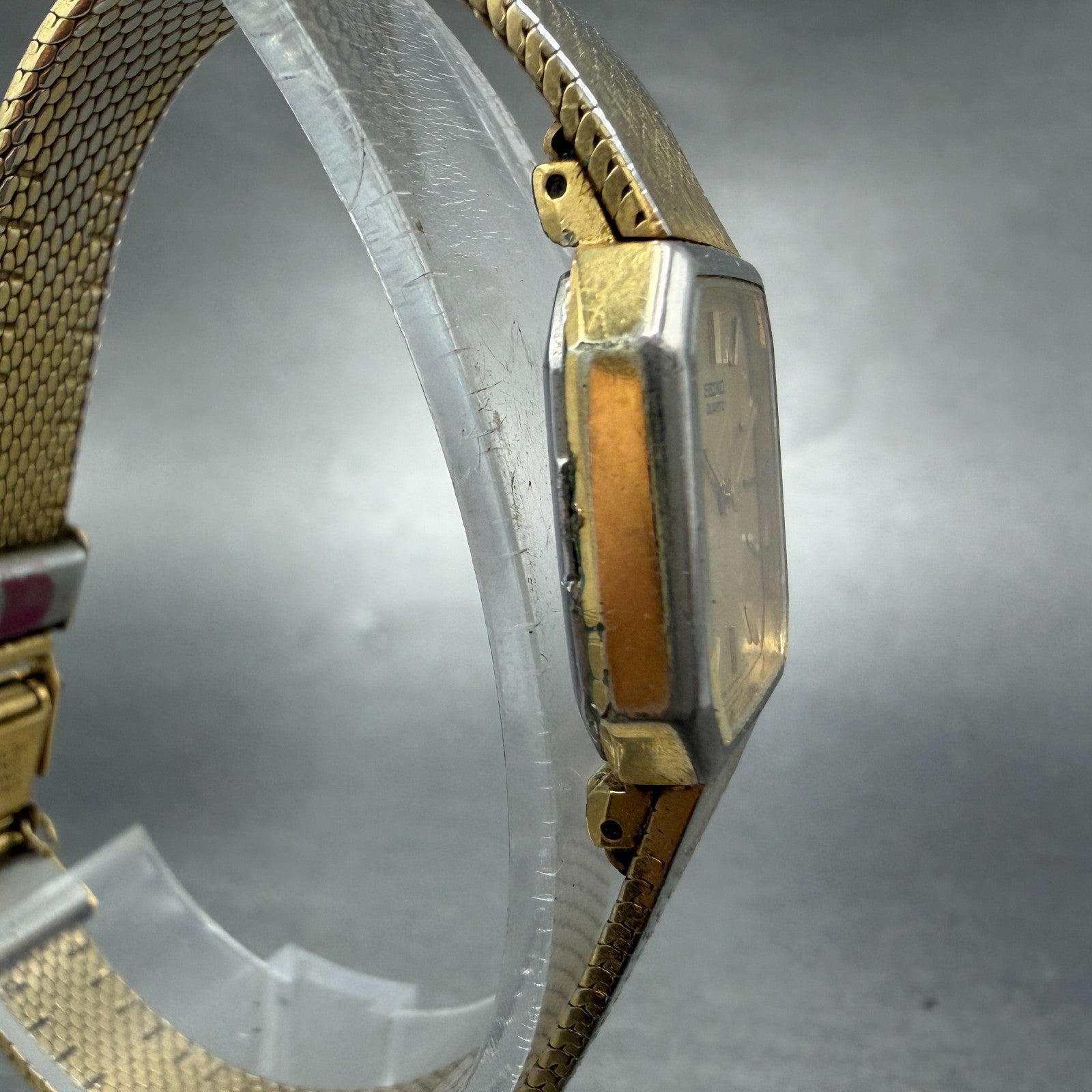Seiko Tank Watch Women 18mm Champagne Dial Gold Tone 1400-8089 New Battery3
