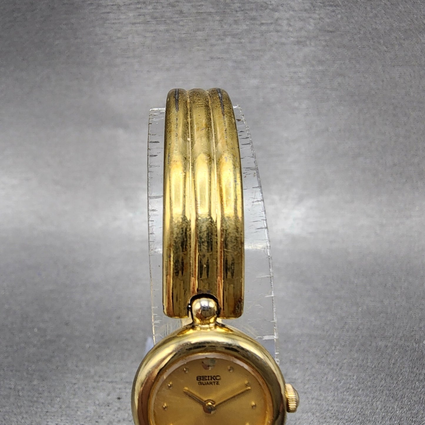 Seiko Watch Women 18mm Gold Dial Gold Tone Round Bangle 1F200E89 New Battery4