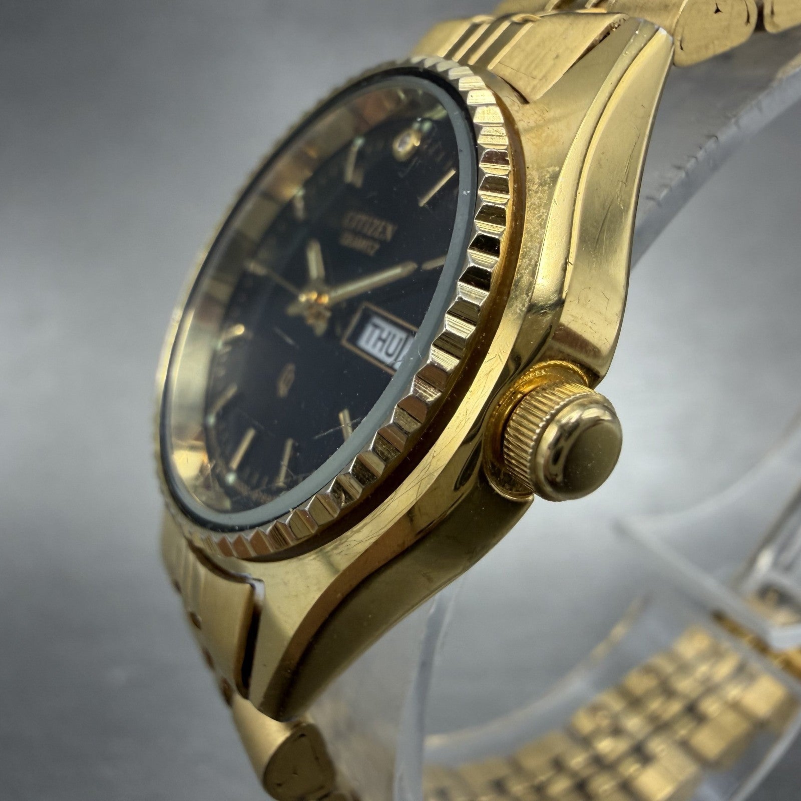 Citizen CQ Watch Women 26mm Black Dial Gold Tone Daydate 6000-072952 New Battery2