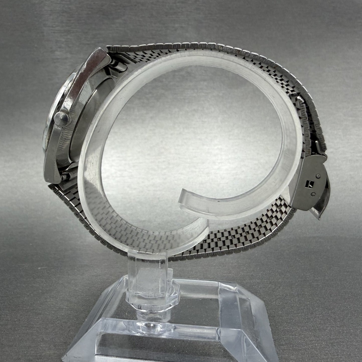 Seiko Emblem Watch Men 32mm Black Dial Silver Tone 4120-8010 New Battery6