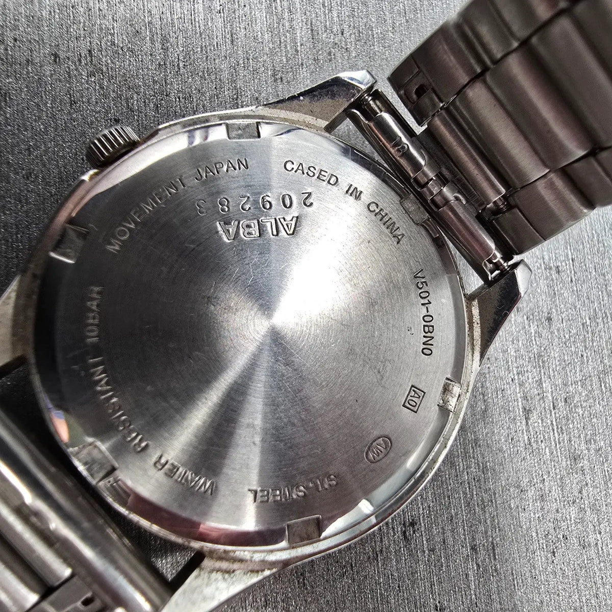 Seiko Alba Watch Men 33mm White Dial Silver Tone Round V501-0BN0 New Battery10