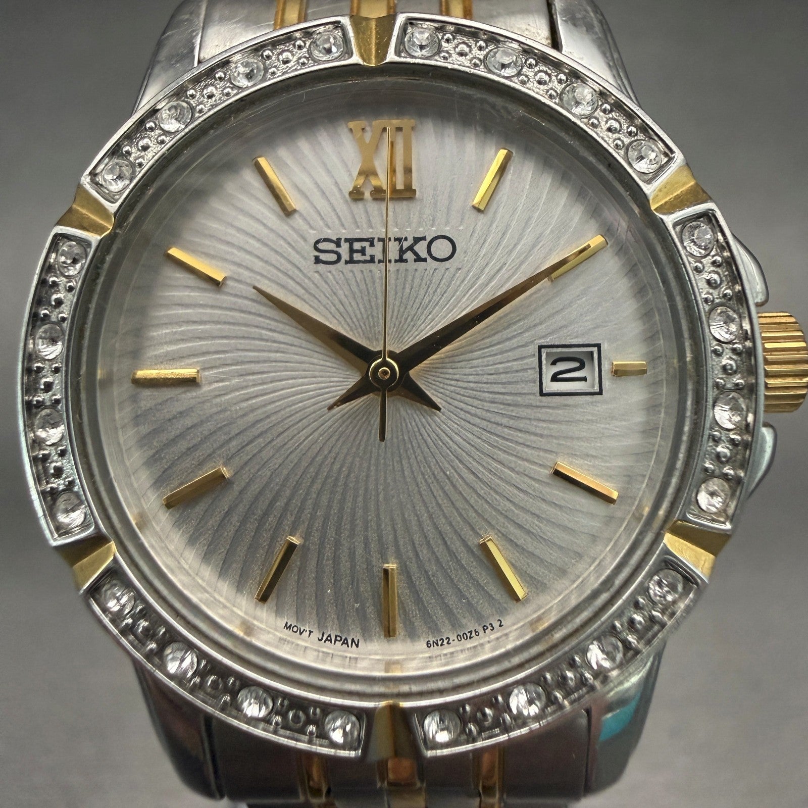 Seiko Watch Women 28mm Silver Dial Two Tone Date Round 6N22-00G0 New Battery1