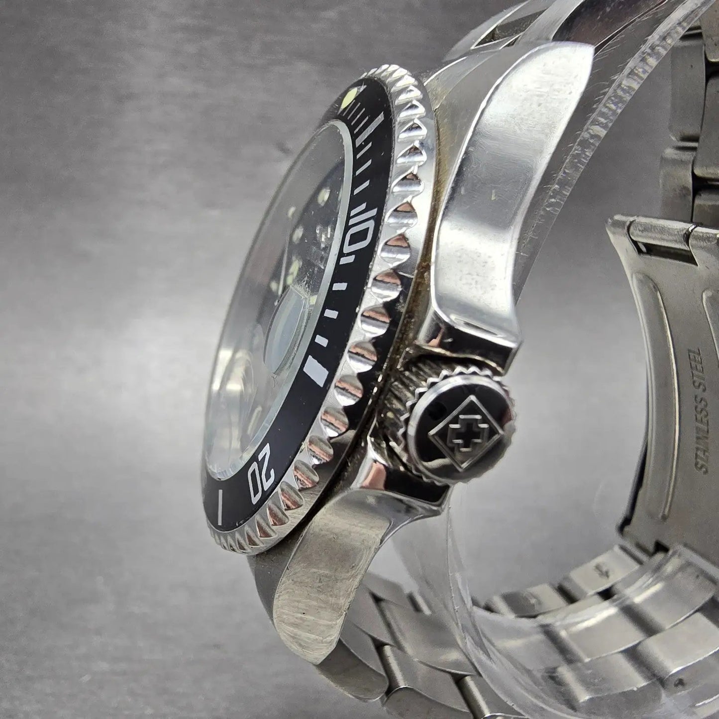 Invicta Pro Diver Automatic Watch Men 40mm Black Dial Silver Tone Date CHIP Runs2