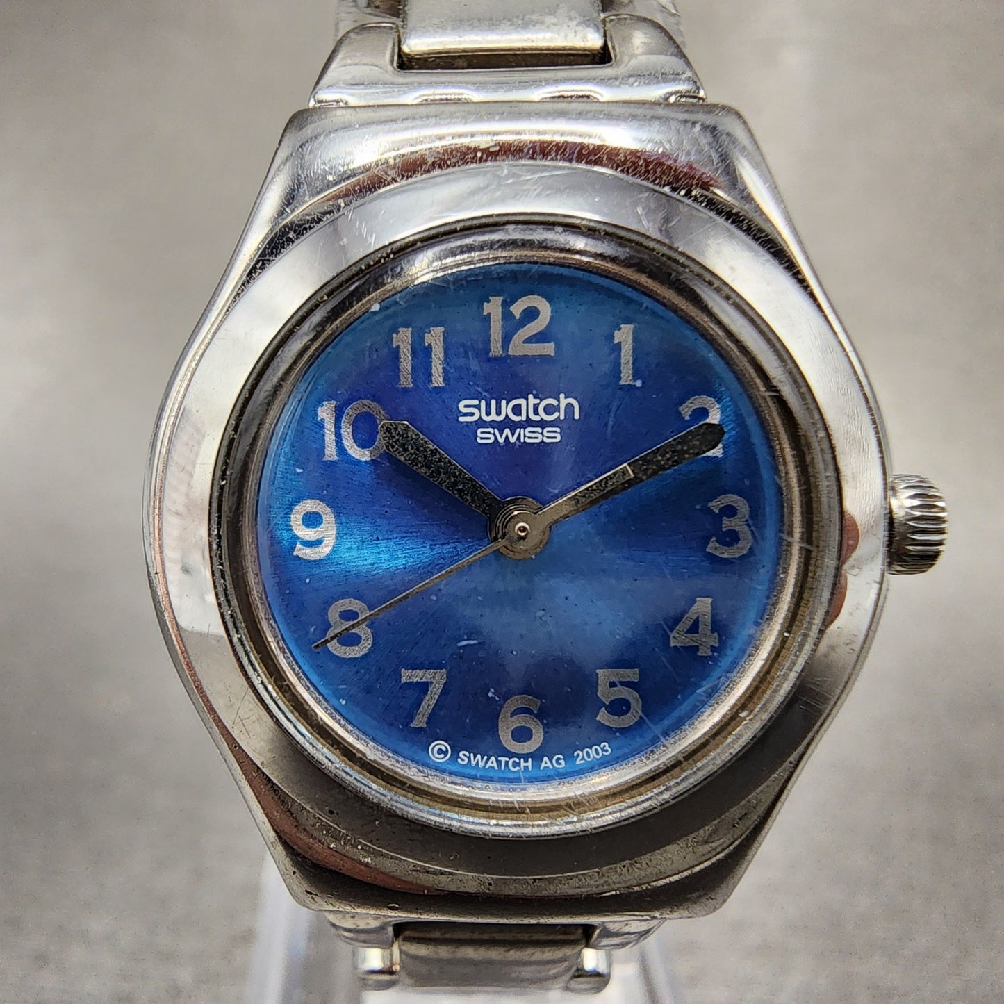 Swatch Irony Chaine De Pralines Watch Women 25mm Blue Dial Steel Round New Batt1