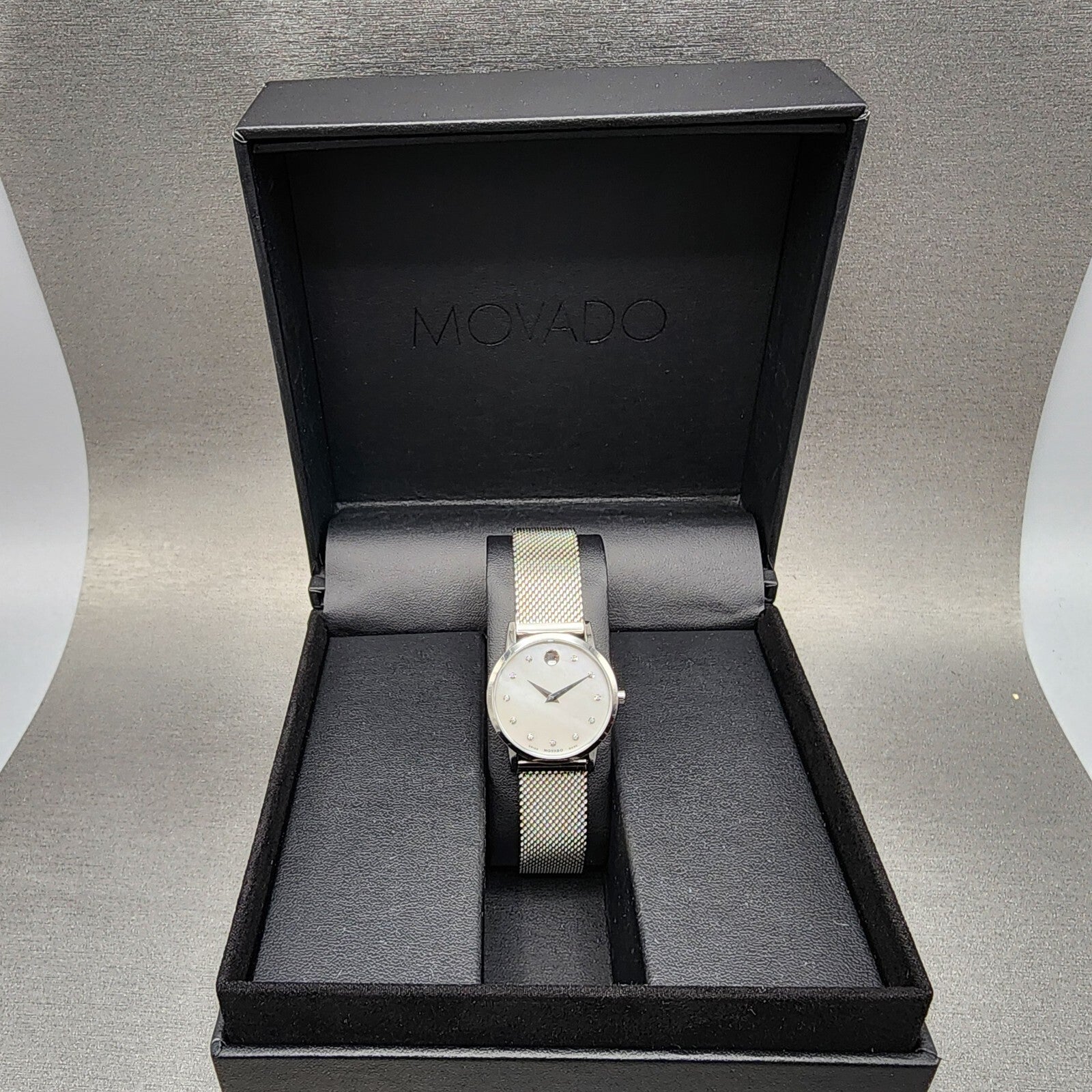 Movado Museum Watch Women 28mm MOP Dial Stainless Steel Diamond Markers New Bat1