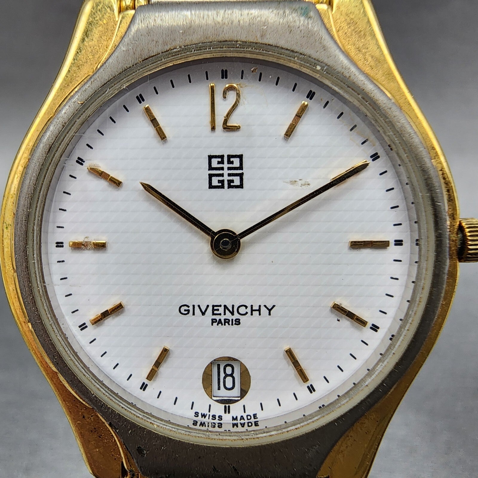 Givenchy Watch Women 32mm White Dial Two Tone Date Round 621 New Battery1