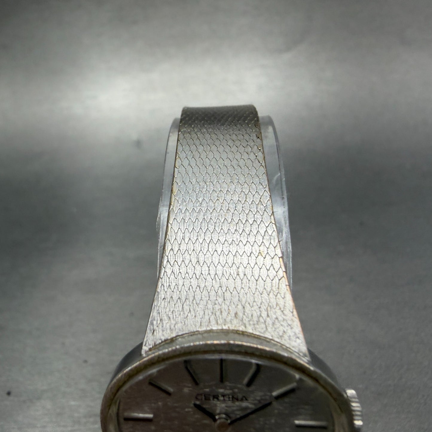 Certina Watch Women 25mm Silver Dial Silver Tone Manaul Wind Oval Runs VTG4