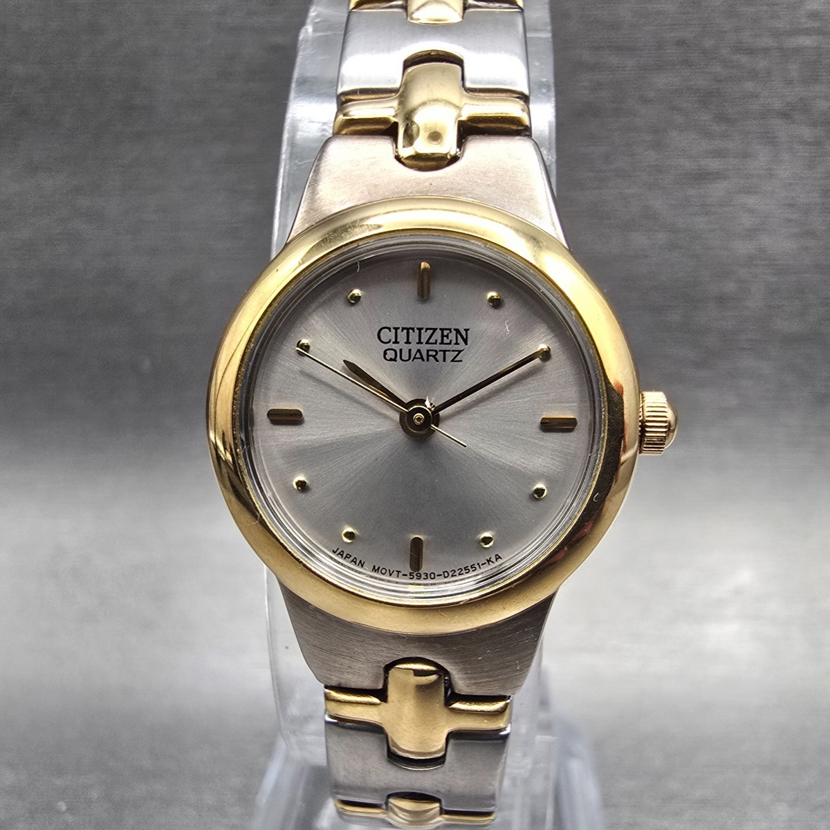 Citizen Womens Watch 21mm Silver Dial Two Tone Round 5930-999116 New Battery0