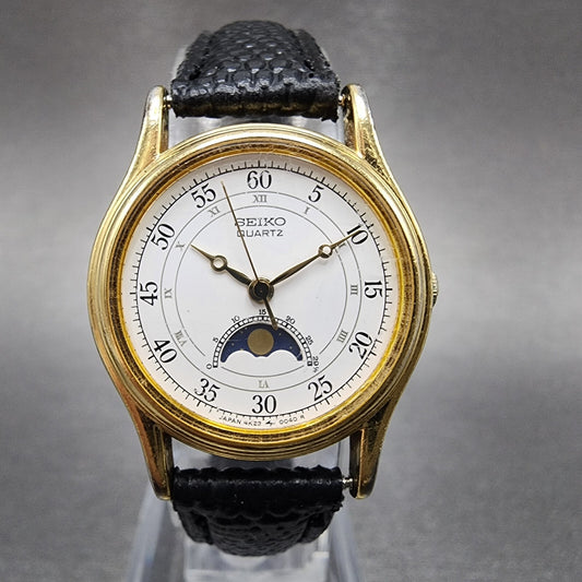 Seiko Moonphase Watch Women 25mm White Dial Gold Tone 4K220049 New Battery VTG0