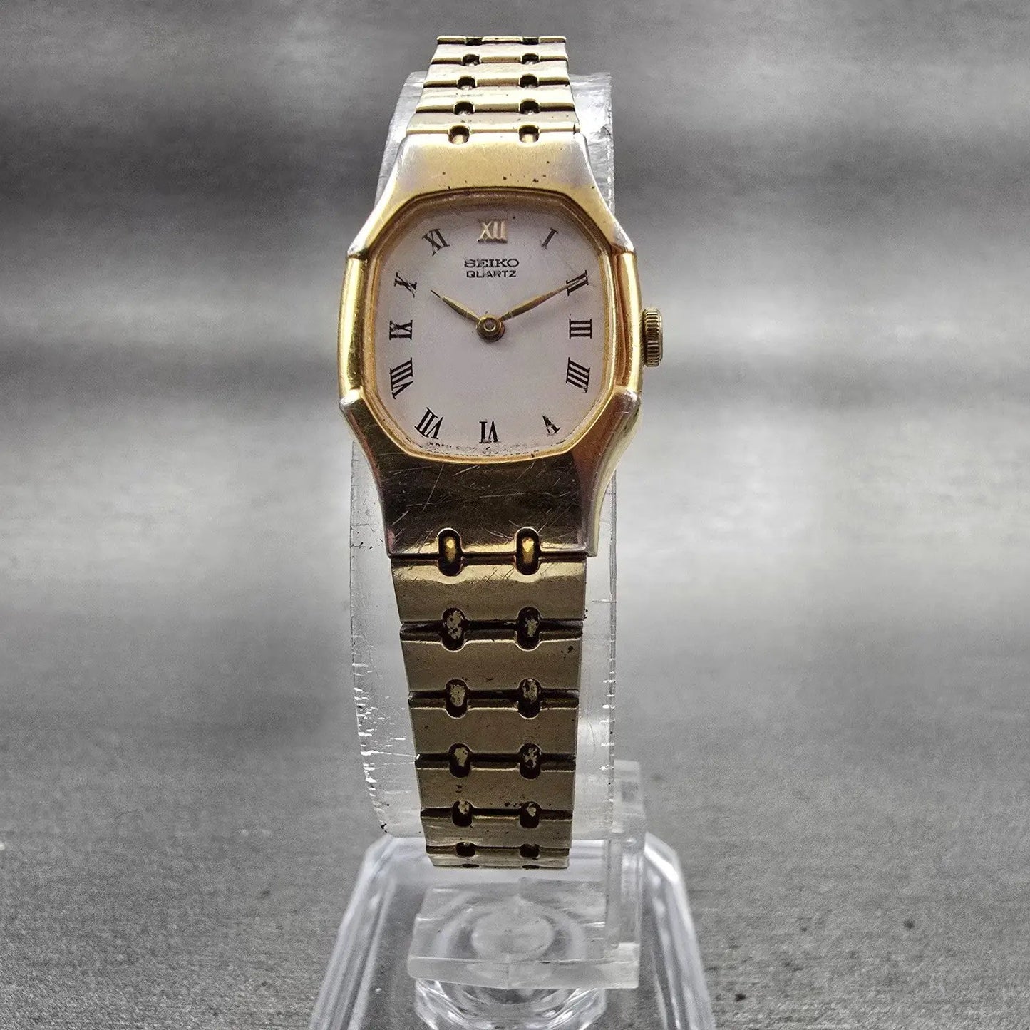 Seiko Watch Women 17mm White Dial Gold Tone Oval 2Y00-5509 New Battery Vintage5