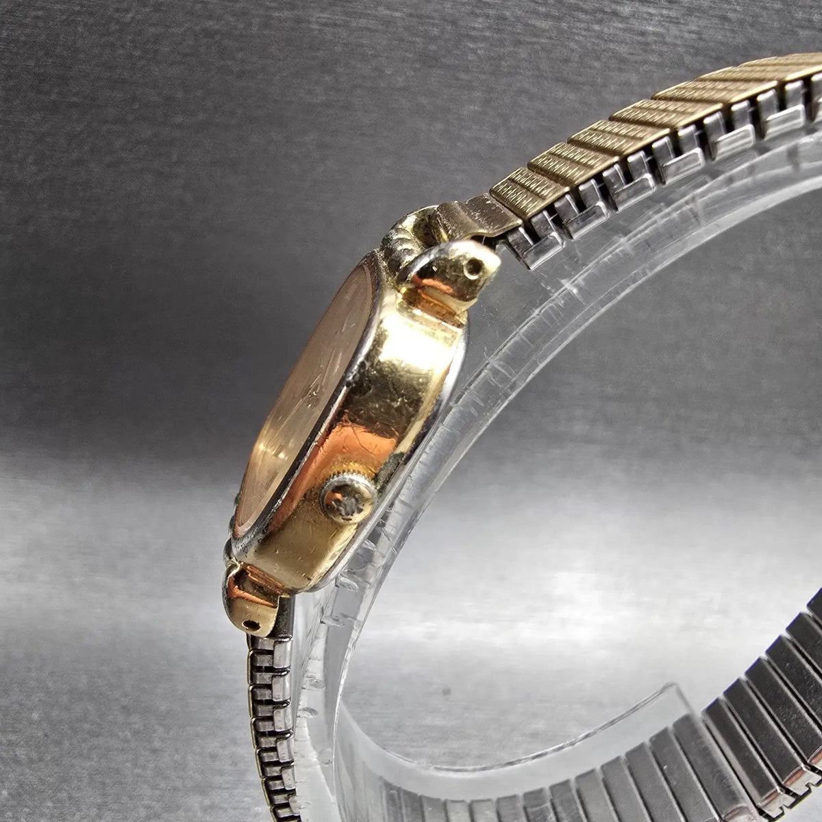 Seiko Watch Women 20mm Champagne Dial Gold Tone Rectangle 2P21-5340 New Battery2