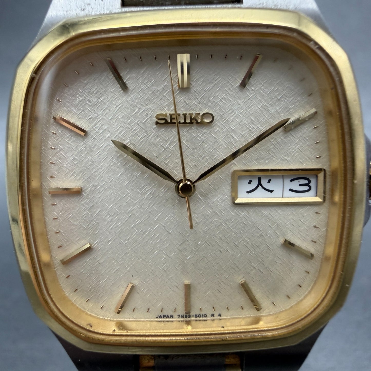 Seiko Watch Men 31mm Champagne Dial Two Tone Titanium Daydate 7N93-5010 New Batt1