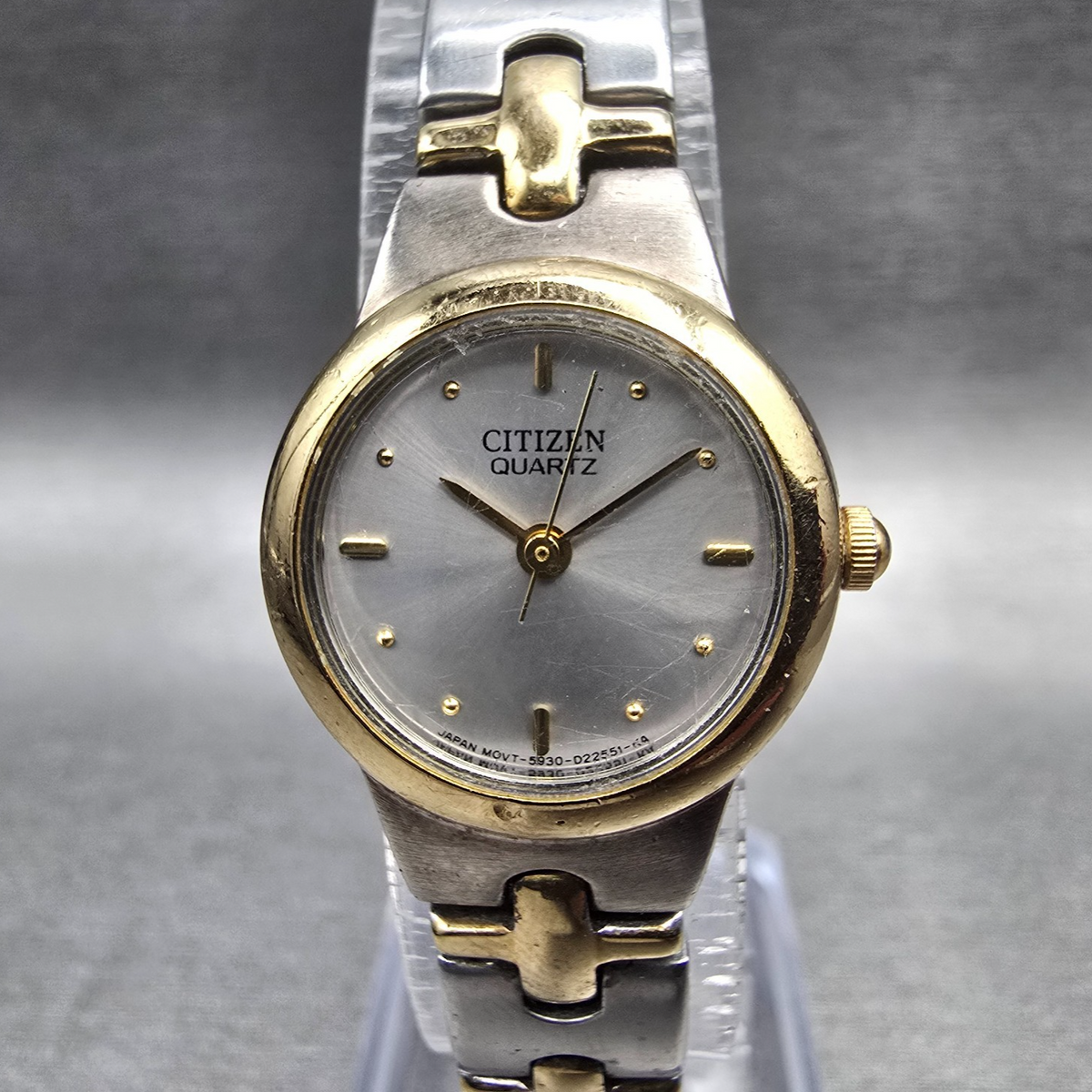 Citizen Watch Women 21mm Silver Dial Two Tone Round 5930-S99116 New Battery JP0