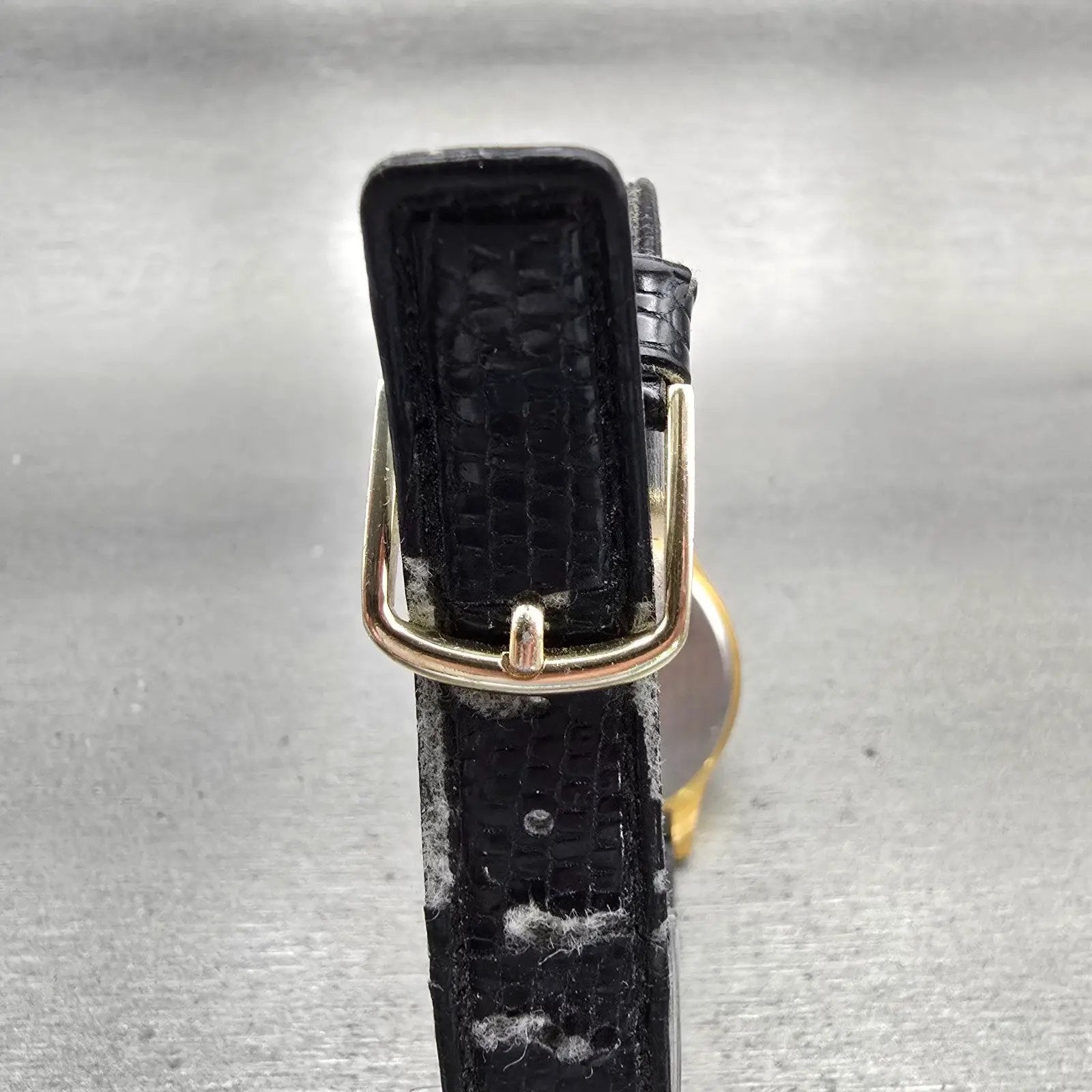 Citizen CQ Watch Men 34mm Black Dial Gold Tone Daydate Round 6100-S20269 New Bat7