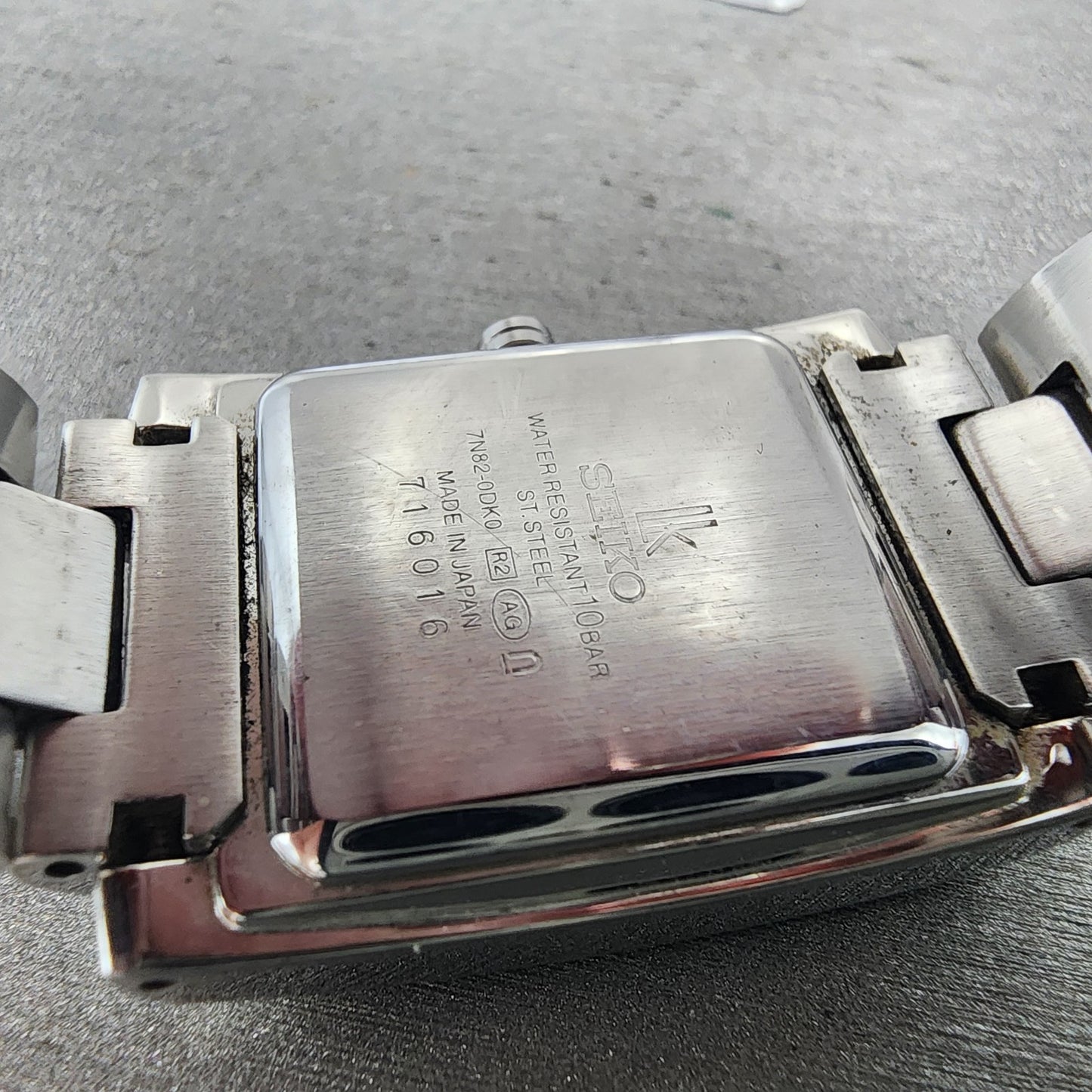 Seiko Lukia Tank Watch Women 24mm Silver Dial Silver Tone 7n820dk0 New Battery9